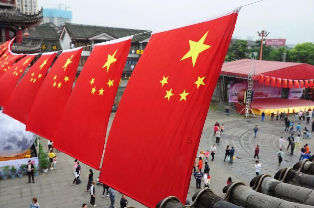 金普年货大集的魅力有多大?2.4米大锅熬羊汤,每天都得熬五六锅